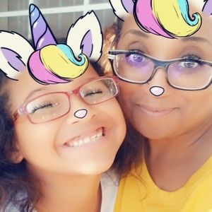 Meet your Posher, Crystal